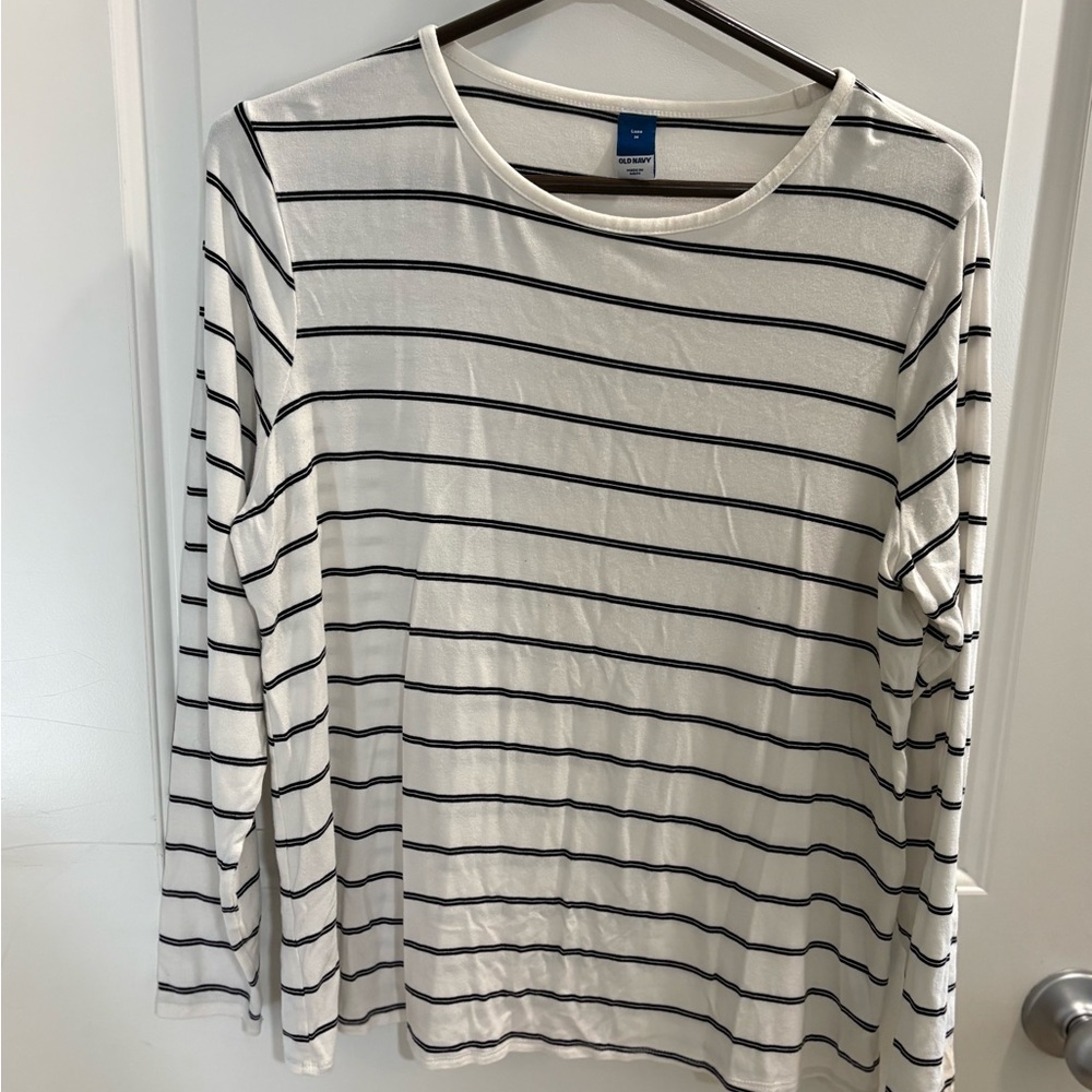 3/$15 Old Navy White and Black Striped Long Sleeve Top